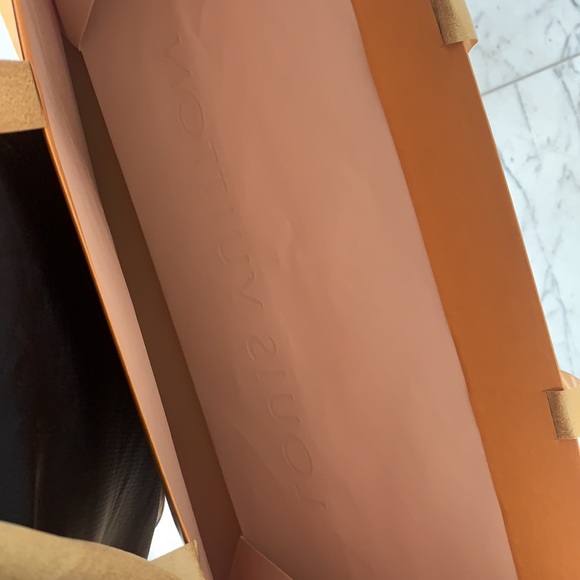 XXL Louis Vuitton shopping bag - Picture 5 of 7